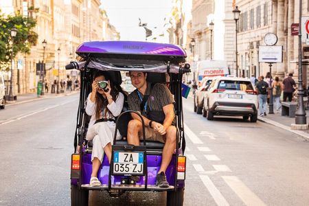 Rome by Golf Cart: VIP Ride to Trevi, Pantheon, Navona & More