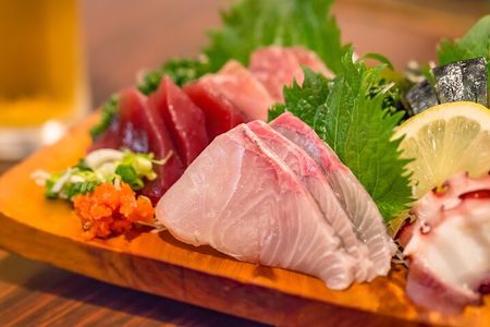 Tokyo Shinjuku Food Tour: 13 Dishes+4 Drinks+Immersion with local