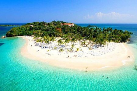 Samaná, Cayo Levantado & El Limón Waterfall Tour from Punta Cana