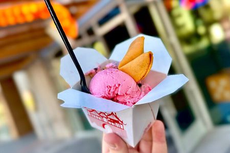 Phoenix Food Tour on Trendy Roosevelt Row with 7 Food Tastings
