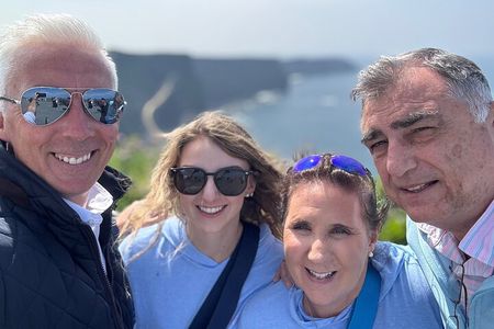 Cliffs of Moher and Bunratty Castle Tour from Cork