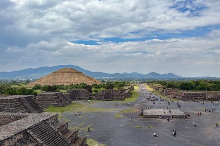Teotihuacan Private from Mexico City in the early hours