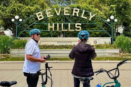 Beverly Hills: Scott E-Bike Tours to Celebrity Homes & More