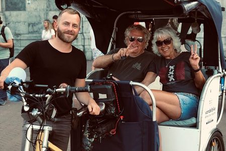 Amsterdam Pedicab Tour – Private Local Story Experience (1 Hour)