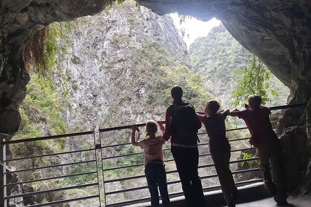 Exclusive Private Taroko Gorge Day Tour with Local English Guide