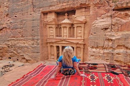 Private Guided Petra Day Tour from Amman or Queen Alia Airport