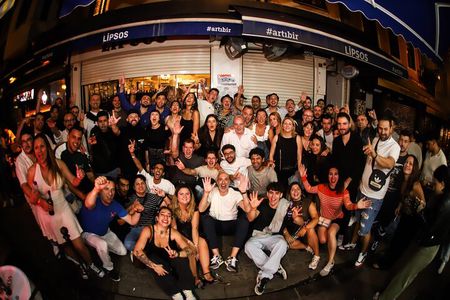 Pub Crawl Istanbul / Rooftop Clubs & Party Bus