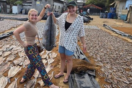 Fun and Scenic Negombo Tour by Tuk Tuk or Scooty