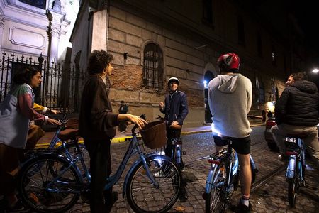 BA by Night Small Group Bike Tour Through Lit-Up Historic Streets