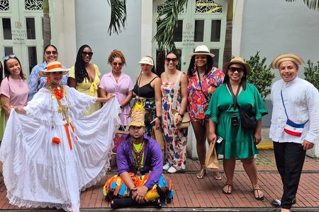 Miraflores Canal Locks and Casco Viejo walking all inclusive tour