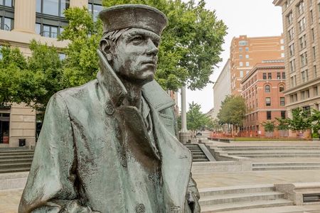 US Military Veteran History & Monuments Semi-Private Walking Tour