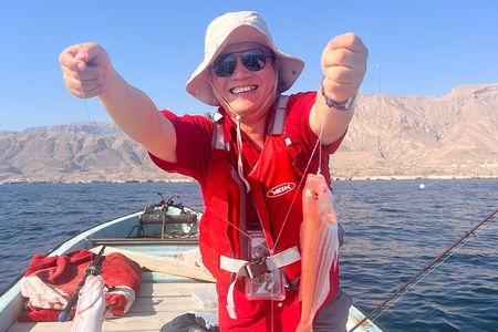 2 Days Private Wadi Shab Adventure and Tiwi Fishing Tour