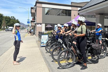 Kelowna E-Bike Guided City Highlights Tour