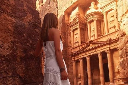6-Day Private Tour: Jerash, Petra, Wadi Rum & Dead Sea Experience