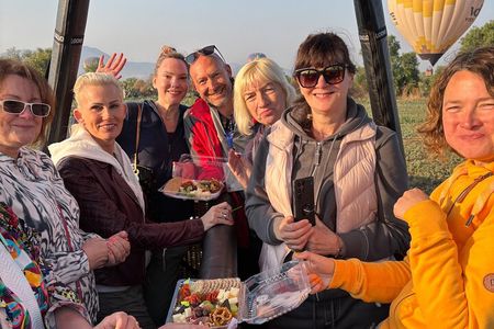 Unforgettable hot air balloon ride at sunrise over Teotihuacan