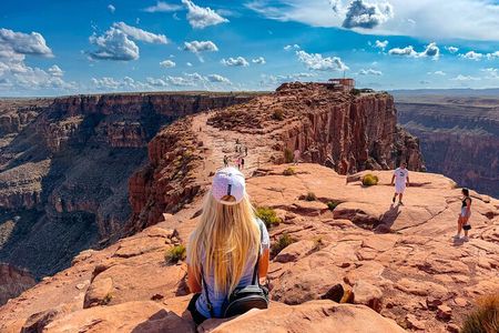 Small Group Tour of Grand Canyon West and Hoover Dam