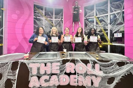 Interactive Rolled Ice Cream Crafting Class in Nashville