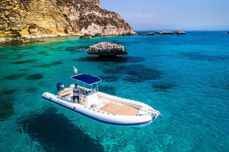 Boat excursion in Cagliari: 3 amazing hours!