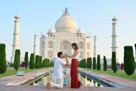 Delhi: Taj Mahal & Agra Day Tour by Superfast Train All Inclusive