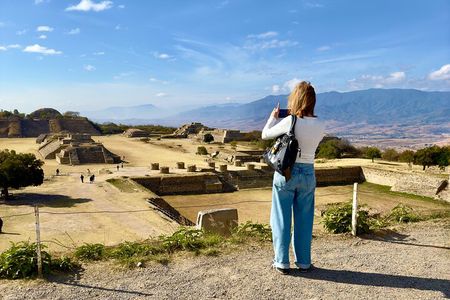 Private tour to Monte Alban and alebrijes and black mud and textiles