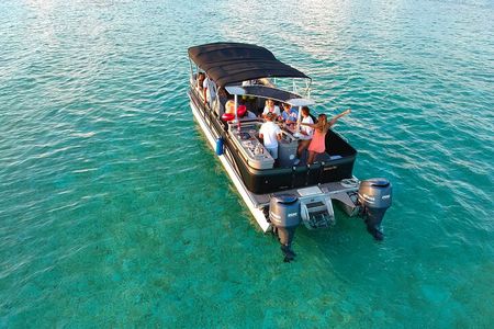 Toa Boat Bora Bora Private Lagoon tour with Lunch on Entertainer Bar Boat
