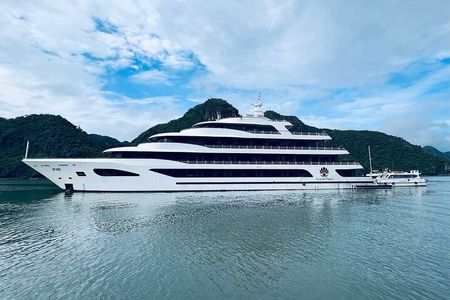 Scarlet Pearl Cruises Wonder On Halong and Lan Ha Bay (2D1N)