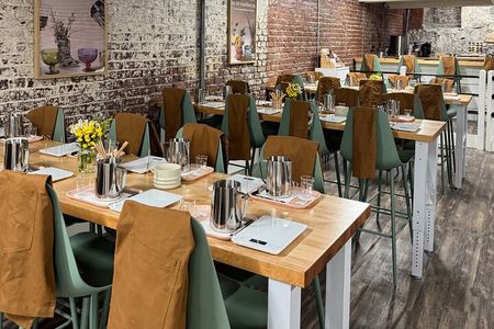 Candle Pouring Workshop in Savannah