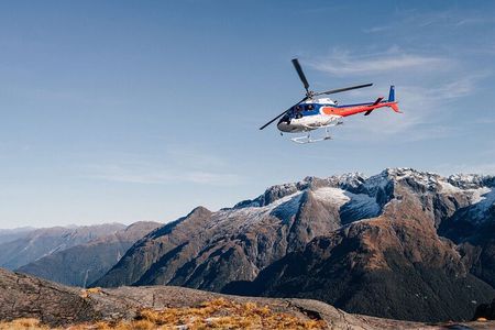 Milford Sound Discoverer 2 Hour Scenic Helicopter Experience