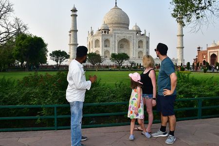 Taj Mahal Tour From Delhi— Private Day Trip with Agra Fort