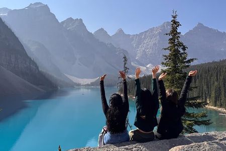 Explore Moraine Lake, Banff, Lake Louise & Minnewanka 