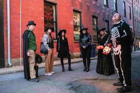 Salem Ghost Tour: Witches & Wicked Whispers