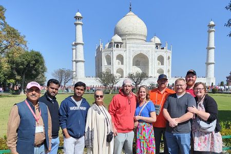 Taj Mahal Day Tour by Private AC Car from Delhi with Meal at 5*