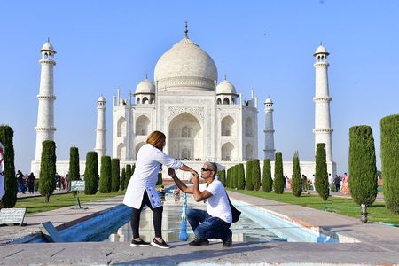Taj Mahal Day Tour from Delhi by Superfast Train - All Inclusive