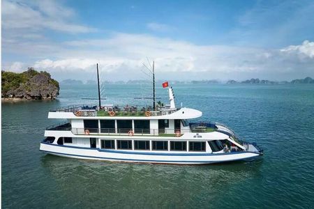 Jewels of The Bay Luxury Day Cruise from Tuan Chau Harbor