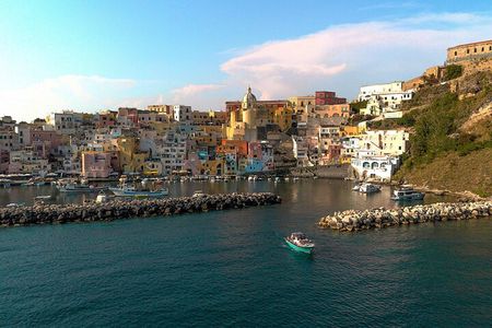 Full-Day Boat Tour to Ischia and Procida from Naples