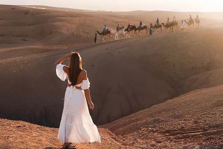 Private Agafay Evening Dinner show sunset camels 
