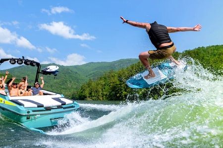 Lake Austin Wakesurf Trips - BYOB Captained (up to 12 guests)
