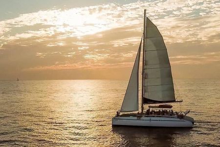 Tamarindo-Costa Rica Public Sailing Catamaran : Sunset&Snorkel