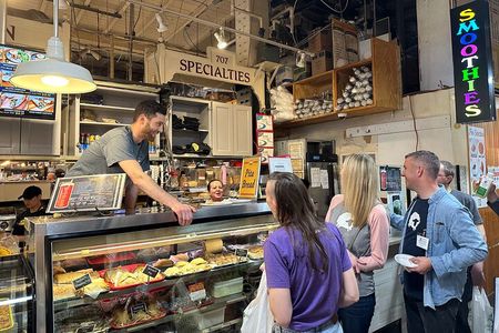 Reading Terminal Market Walking Tour in Philadelphia