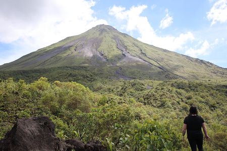 Morning Arenal Volcano Hike, Lunch & Natural Hot Springs River