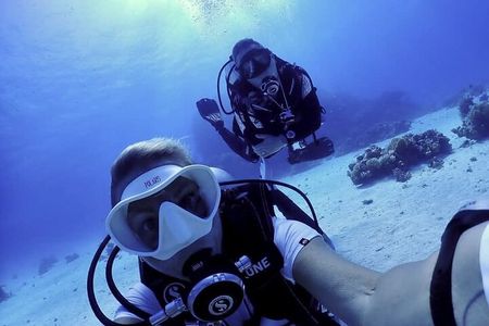 Hurghada Diving for Certified Diver with Lunch Drinks Transfer