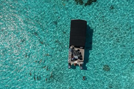 Toa Boat Bora Bora Private Lagoon Tour On Entertainer Bar Boat
