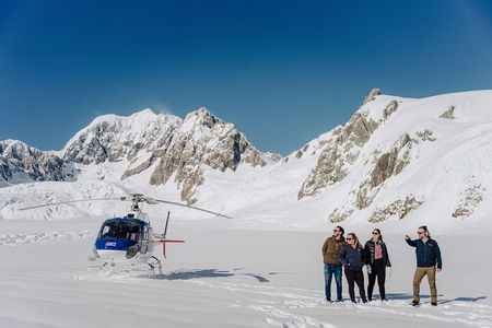 Franz Josef: Neve Discoverer Helicopter Flight with snow landing