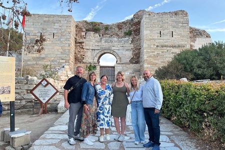 Shore Excursion 1 or 2 Day Private Tour from Kusadasi Port for Ephesus-Pergamon