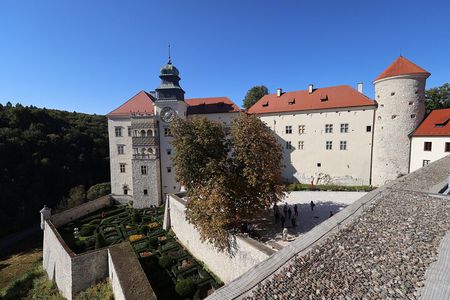 Ojców National Park & Castles: Private SUV Trip from Krakow