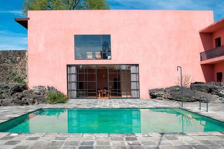 Private Tour Architecture of Luis Barragan and Lunch Casa Tetetlan