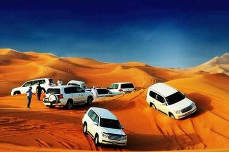 Dubai Dessert Safari Private Car with Dunes Bashing & Dinner