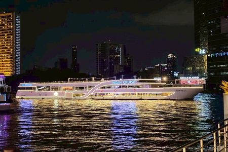 Noah Chao Phraya Buffet Dinner Bangkok Cruise from Iconsiam