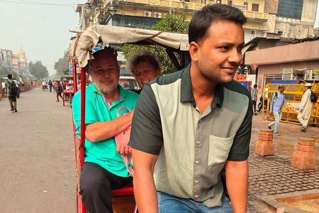 Heritage & Flavors of Delhi: Rickshaw Ride, Spices & Temples