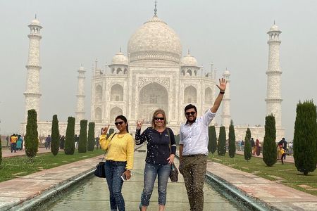 Taj Mahal Tour From Delhi By Car With 5*Hotel Lunch All inclusive